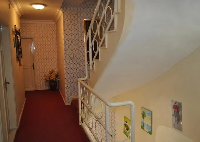 Sakiz Готель Чешме